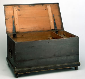Flinders's sea chest